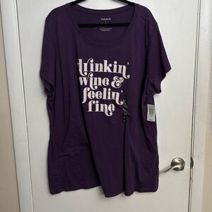 Torrid short sleeve top.